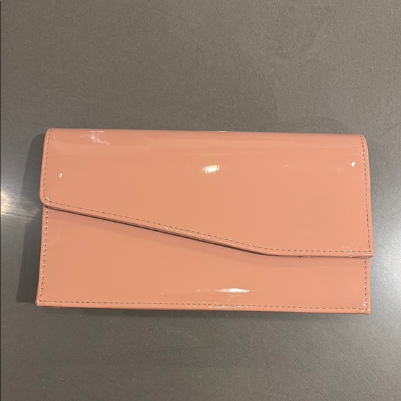 Le Chateau Light Pink Clutch with Chain - Picture 1 of 4